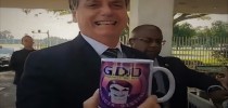 Presidente Bolsonaro ironiza a existência do gabinete do ódio...