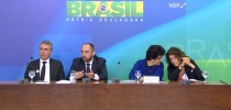 Procurador Geral do Espírito Santo - Rodrigo Rabello, o Advogado Geral da União - Luís Adams,
a Ministra do Meio Ambiente - Izabella Teixeira e a Presidente do IBAMA, Marilene Ramos
Anúncio de medidas firmam novo protagonismo do Governo Federal