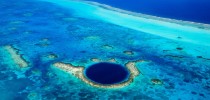 O Buraco Azul de Belize é o maior sumidouro do mundo – um grande buraco formado no desmoronamento do solo
