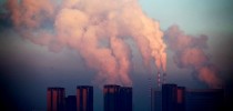 Uma usina térmica liberando densa fumaça no ar de Changchun, na província de Jilin, no Nordeste da China, em 22 de janeiro de 2013 (AFP/Getty Images)