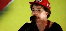 Dilma com boné do MST