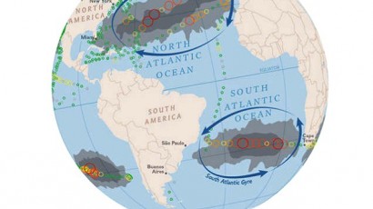 Mapa inédito do plástico nos oceanos. Os círculos indicam o número (em milhares) de itens de plástico por km quadrado