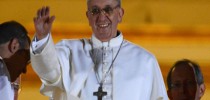 Papa Francisco I acena para a multidão na Praça de São Bento, em Roma. (Foto: Dylan Martinez/Reuters/Portal UOL)