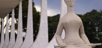 x74745479_BRASILBrasiliaBSBPA09-02-2018PAEstatua-da-Justica-em-frente-ao-Suprem.jpg.pagespeed.ic.G8ruBkiWbu