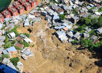 CARTA À SOCIEDADE SOBRE OS DESASTRES OCORRIDOS NA REGIÃO METROPOLITANA DE SÃO PAULO E NO MUNICÍPIO DE PETRÓPOLIS EM FEVEREIRO DE 2022