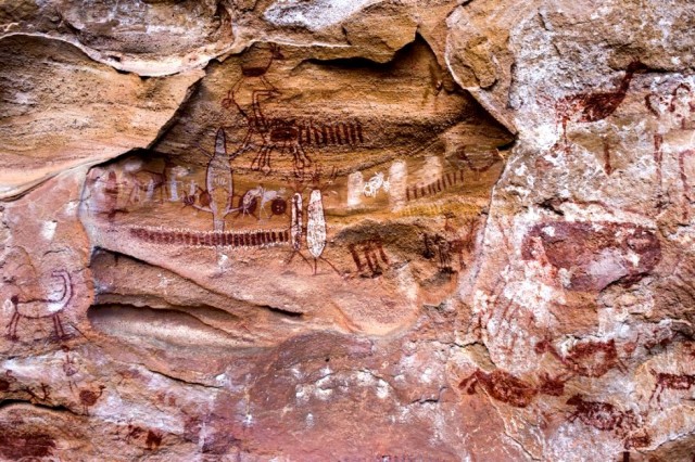 Figuras rupestres descobertas no Parque Nacional da Serra da Capivara.