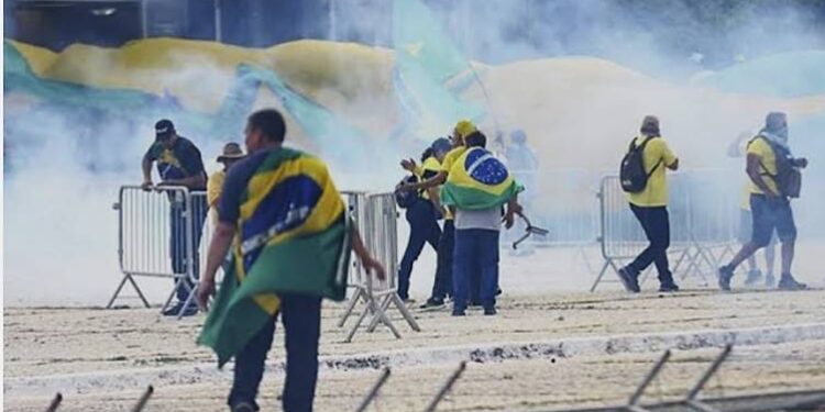 OS IDOS DE 8 DE JANEIRO