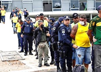 AGORA É OFICIAL: BRASIL CAMINHA PARA UMA DITADURA DE ESQUERDA