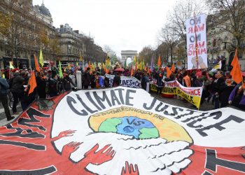 INJUSTIÇA CLIMÁTICA TEM GÊNERO, COR E CEP