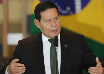 ANALISTA DIZ QUE PARA SE LIVRAR DO RÓTULO DE VILÃO AMBIENTAL, BRASIL PRECISA FAZER ‘LIÇÃO DE CASA’