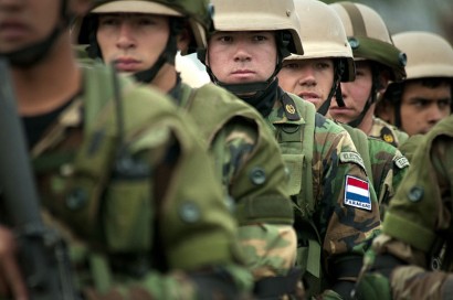 Paraguayan_marines_at_Ancon_Marine_Base_2010-07-19