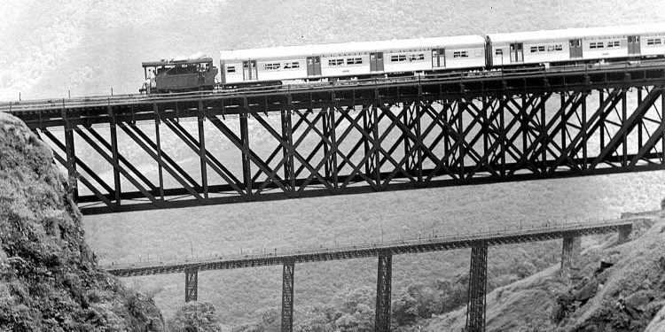 TRANSPOSIÇÕES DA SERRA DO MAR: A EPOPÉIA GEOLÓGICA DA ESTRADA DE FERRO SANTOS–JUNDIAÍ