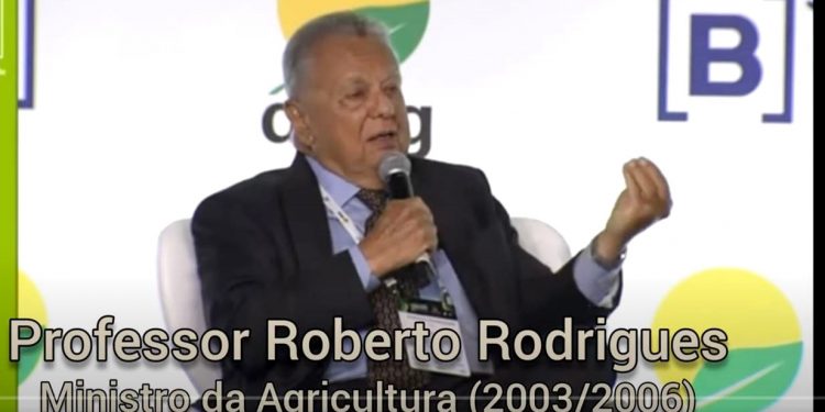 PROFESSOR ROBERTO RODRIGUES, OS 4 NOVOS CAVALEIROS DO APOCALIPSE E O AGRO BRASILEIRO