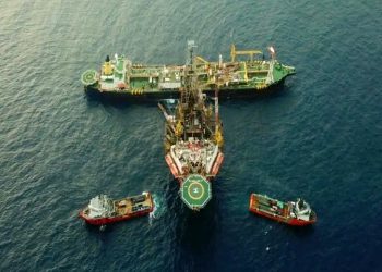 INSURGÊNCIA CONTRA OS COMBUSTÍVEIS FÓSSEIS E AS RECEITAS COMPENSATÓRIAS DA EXPLORAÇÃO DE PETRÓLEO E GÁS