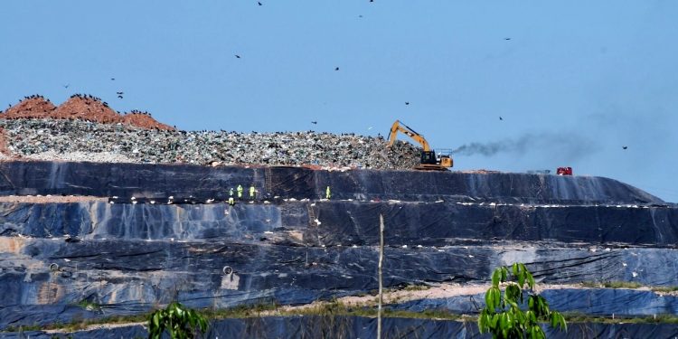BELÉM: POPULAÇÃO VIZINHA AO ATERRO DE MARITUBA CLAMA PELO DIREITO DE RESPIRAR