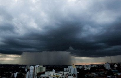 Chuva atinge a zona oeste da Capital (Foto: João Castellano/ Frame/ AE)