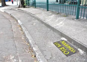 SOBRE ÁGUAS INVISÍVEIS