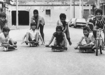 AMIGOS DE INFÂNCIA