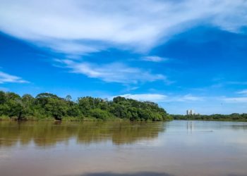 RIO CUIABÁ: RIBEIRINHOS RESISTEM À CONSTRUÇÃO DE USINAS NAS ÁGUAS QUE ABASTECEM O PANTANAL