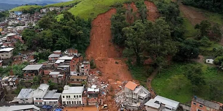 PAREM DE DEBITAR AO AQUECIMENTO GLOBAL A CULPA SOBRE AS TRAGÉDIAS EM ÁREAS DE RISCO