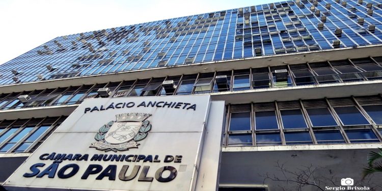 AUDIÊNCIA PÚBLICA DEBATE AGENDA CLIMÁTICA E AÇÕES AMBIENTAIS DA CIDADE DE SÃO PAULO