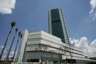 Eldorado Business Tower (foto), foi o primeiro edifício a receber certificado LEED no país em 2006. (Imagem: Reprodução/Internet)