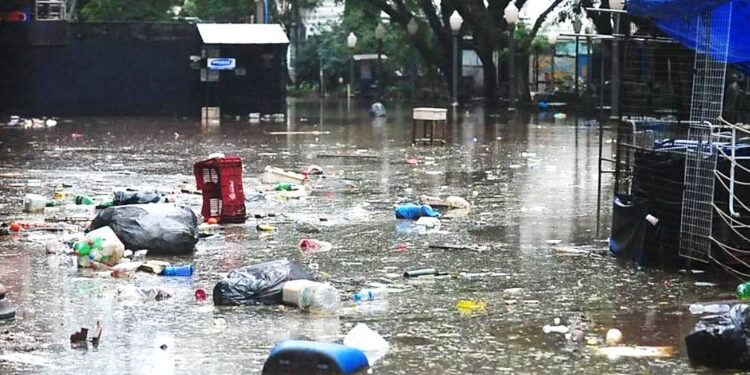 REAGIR E ENFRENTAR O AQUECIMENTO GLOBAL, MAS SEM ABANDONAR O EMPENHO PELA IMEDIATA APLICAÇÃO DAS POLÍTICAS PÚBLICAS DE QUALIFICAÇÃO DO ESPAÇO URBANO