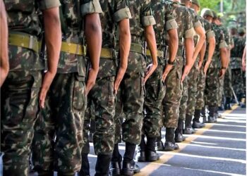 TODO MUNDO QUER MANDAR NO EXÉRCITO