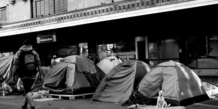 A JUSTIÇA RECONHECENDO DIREITOS DOS MORADORES DE RUA