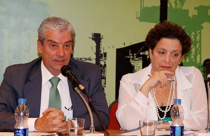 Pedro Ubiratan Escorel de Azevedo, da Procuradoria do Estado de São Paulo e Ana Cristina Pasini da Costa, Diretora de Avaliação de Impacto Ambiental na CETESB