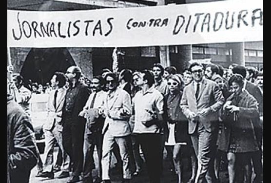 IMPRENSA QUE NÃO MAIS IMPRESSIONA