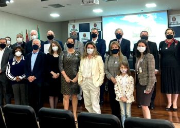 PENSANDO O CLIMA NA CIDADE DE SÃO PAULO / ASSIMETRIAS, CONFLITOS E SOLUÇÕES