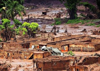 AÇÃO NA INGLATERRA PEDE R$ 230 BI EM INDENIZAÇÕES PARA 700 MIL VÍTIMAS DO DESASTRE DE MARIANA