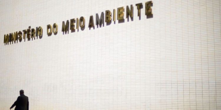 PINHEIRO PEDRO AVALIA A GESTÃO DO MINISTÉRIO DO MEIO AMBIENTE NO PROGRAMA GENTE QUE FALA