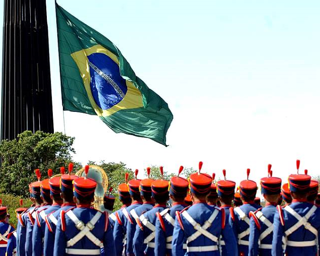 Forças Armadas são exemplo de patriotismo em todo o mundo.