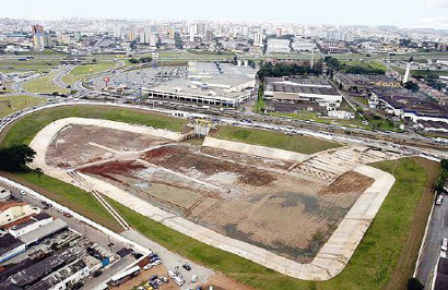 Dos 51 piscinões da Região Metropolitana, 20 estão em São Paulo (Foto: Site Infraestrutura Urbana)