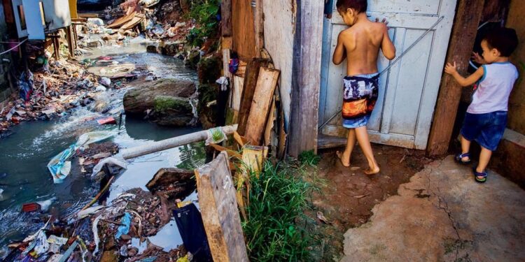 FALTA DE SANEAMENTO PROVOCOU MAIS DE 340 MIL INTERNAÇÕES EM 2024