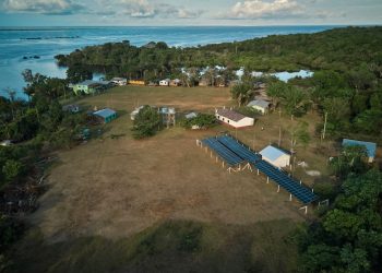 PAINÉIS SOLARES LEVAM LUZ – E NOVAS OPORTUNIDADES – A COMUNIDADE REMOTA NO AMAZONAS
