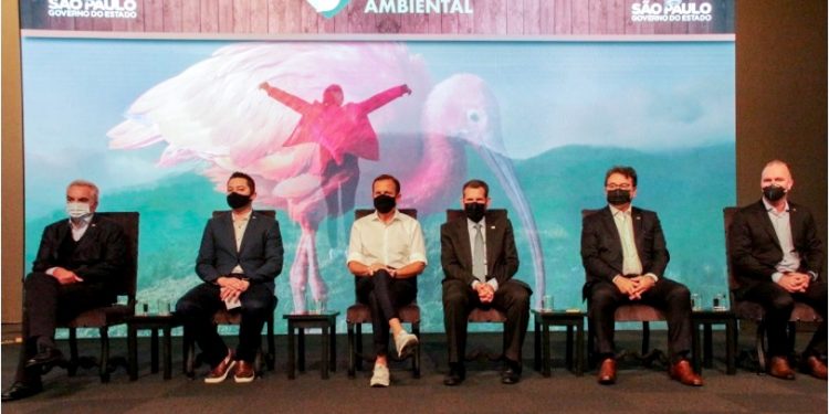 GOVERNO LANÇA “REFLORESTA SP” E ASSINA REGULAMENTAÇÃO DO NOVO ICMS AMBIENTAL