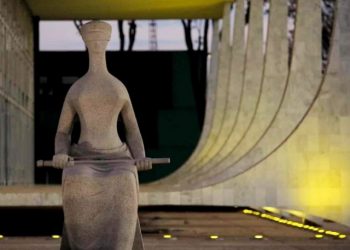 LAVA-JATO, ATIVISMO JUDICIAL E EFICÁCIA DO DIREITO