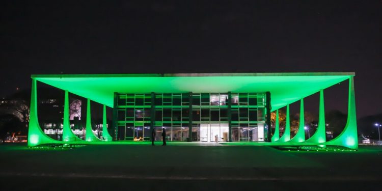 O SUPREMO TRIBUNAL FEDERAL E AS RESOLUÇÕES DO CONAMA