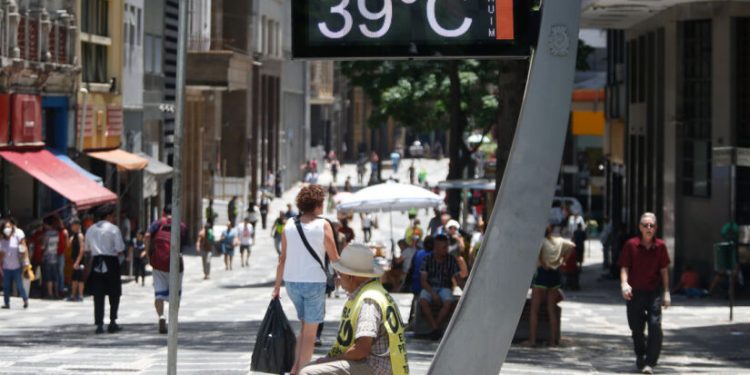 QUANDO O CALOR SE TORNA PERIGOSO À SAÚDE E COMO SE PROTEGER