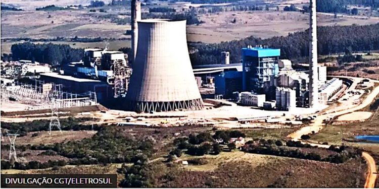 O FUTURO INCERTO DA CIDADE GAÚCHA MOVIDA AO COMBUSTÍVEL MAIS POLUENTE DO MUNDO: ‘NÃO SOMOS CONTRA O PLANETA’